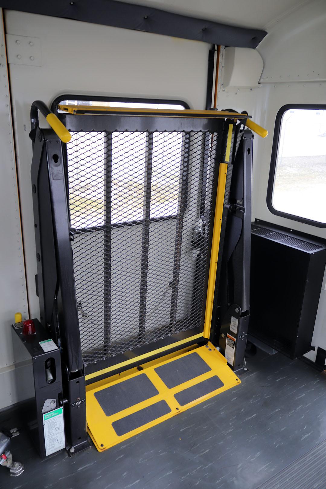 2014 INT School Bus w/handicap lift