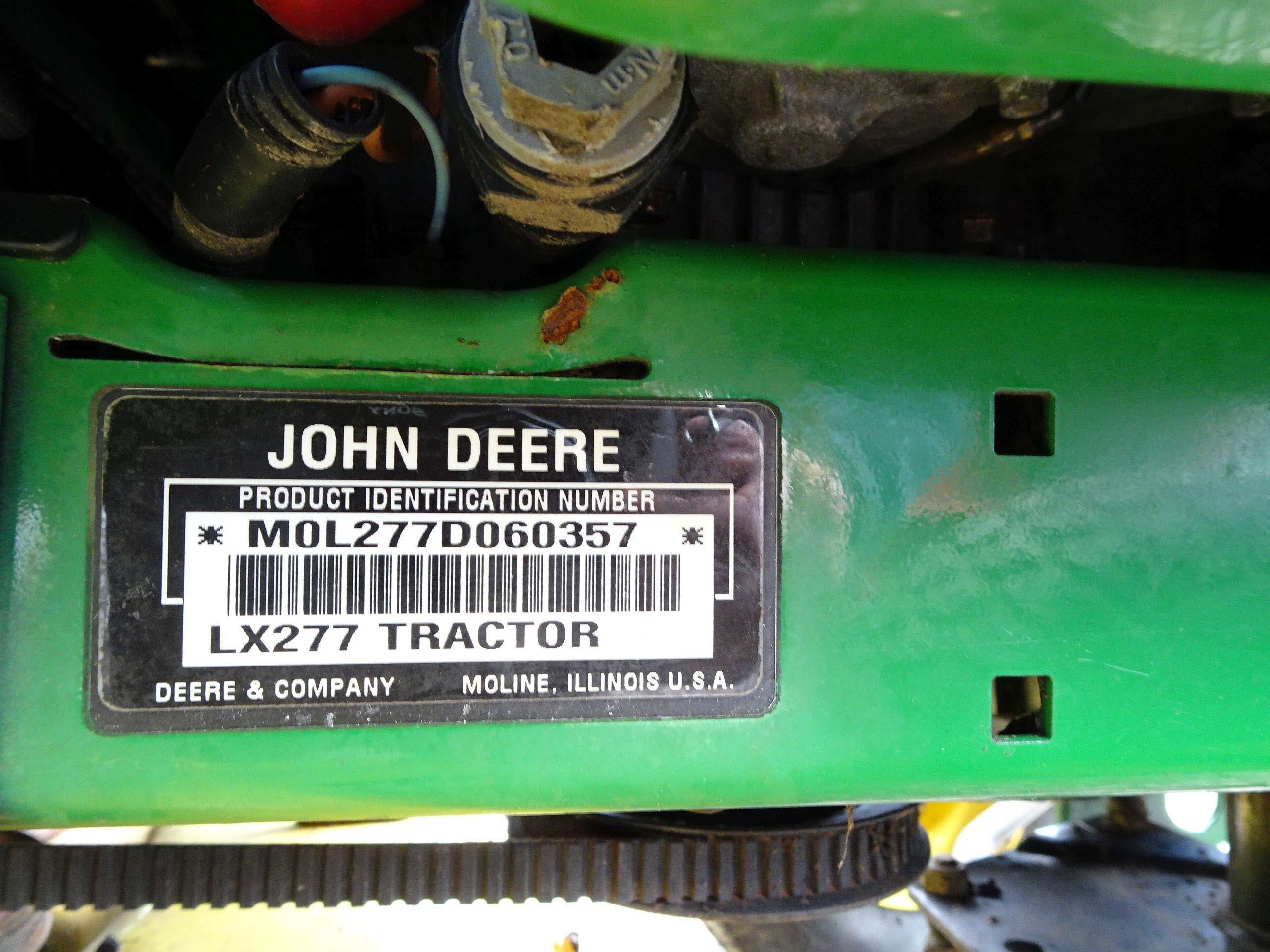 2002 JOHN DEERE LX277 RIDING LAWN MOWER, 48'' DECK, AWS, S/N M0L277D060357