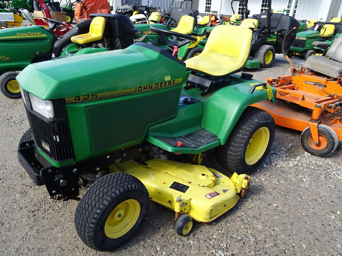 1994 JOHN DEERE 425 RIDING LAWN MOWER, 54'' DECK, 1309 HOURS SHOWING, S/N M