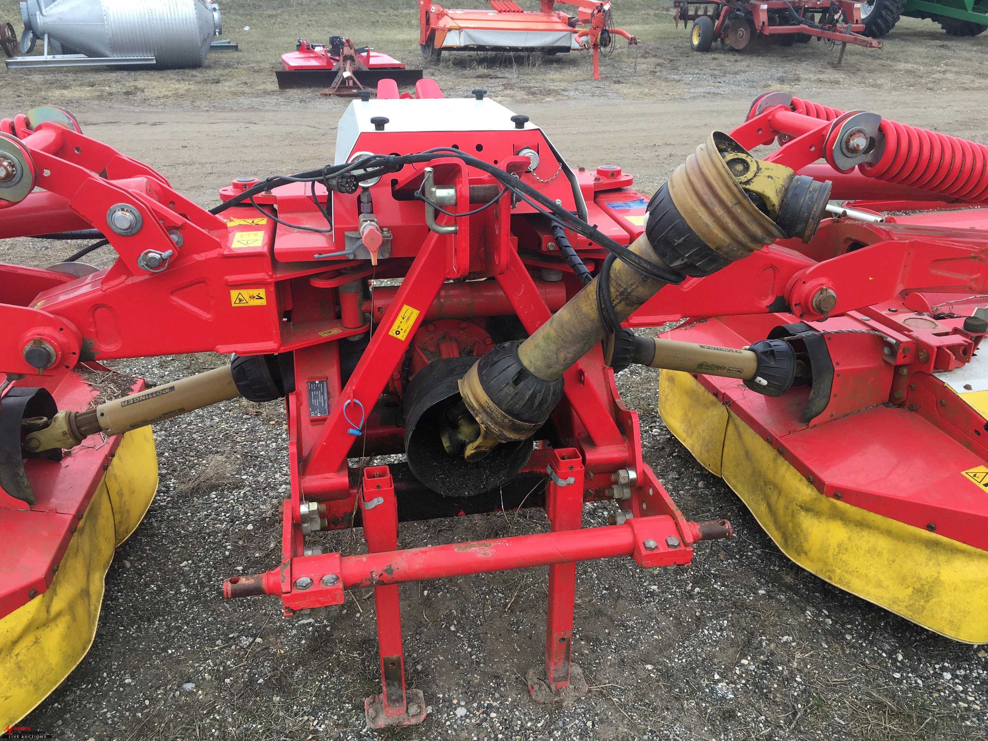 2012 POTTINGER NOVACAT X8 TRIPER MOWER COMBO, 28', S/N VBP00021007000442 (2