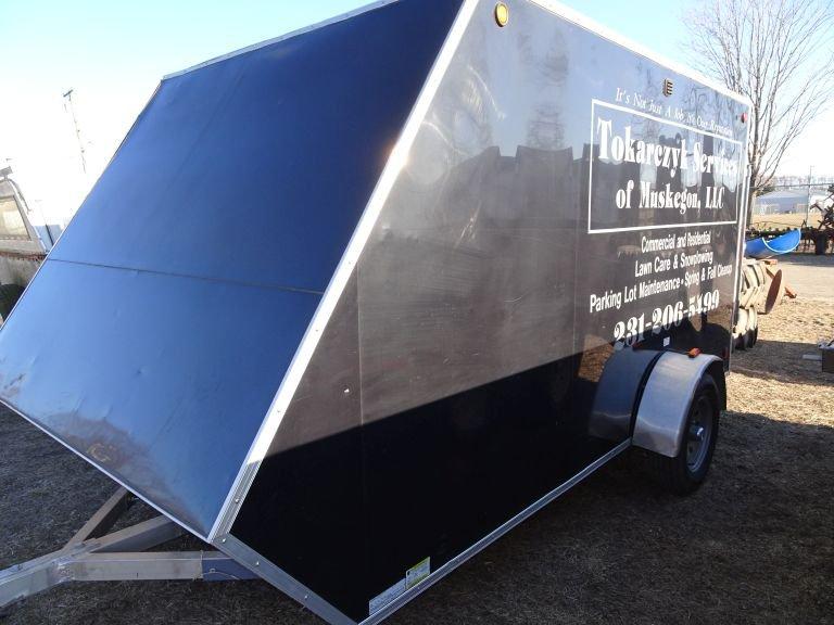 ENCLOSED TRAILER WITH ALUMINUM FRAME, 12', 80'' WIDE, SINGLE AXLE, REAR RAM