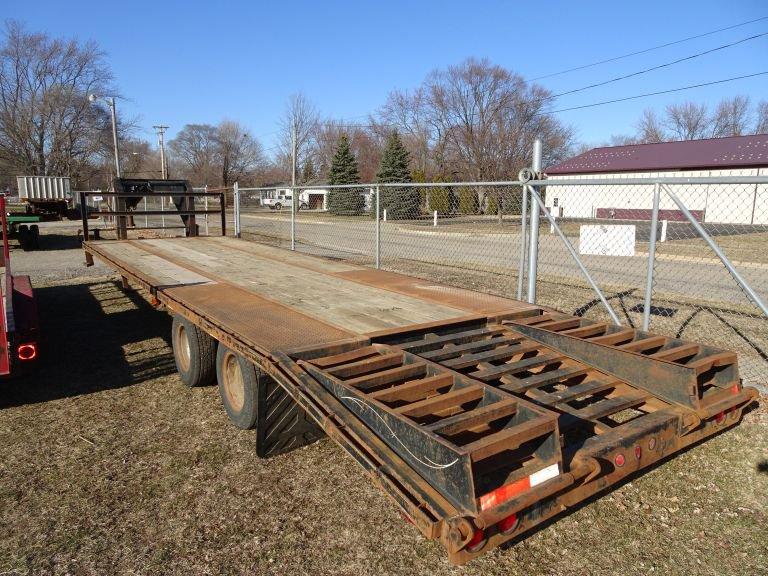 2003 CBGT TANDEM AXLE TRAILER, 30', DOVE TAIL WITH DROP DOWN RAMP, LOW PROF