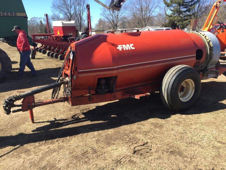 FMC 500 GALLON ORCHARD SPRAYER, MODEL M252, PTO DRIVEN, WITH HYDRAULIC CONT