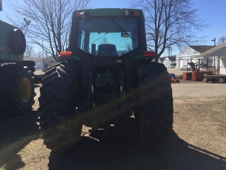 1998 JOHN DEERE 6410 TRACTOR WITH 640 LOADER ATTACHMENT, MFWD, 3PT, NO TOP