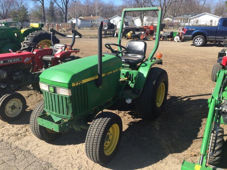 JOHN DEERE 770 TRACTOR, 3 PT, PTO, 4WD, TURF TIRES, 13.6-16 REAR TIRES, 427