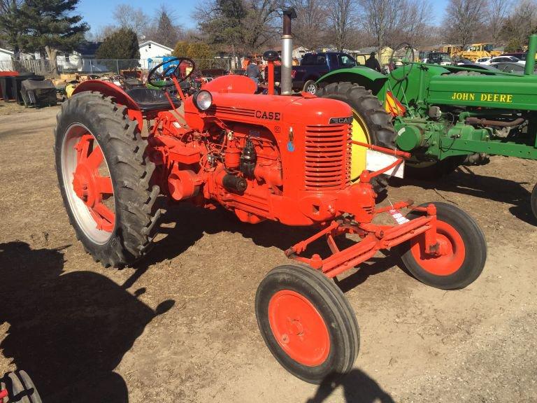 1952 CASE MODEL 5C TRACTOR, 3 PT, PTO, REMOTE HYDRAULIC, LIVE POWER, FENDER