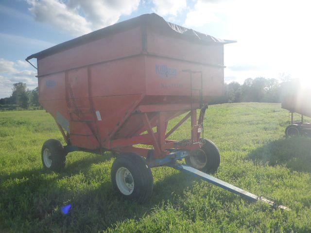 KILLBROS 385 BUSHEL GRAVITY BOX ON KILLBROS 1280 12-TON RUNNING GEAR, 7.5'