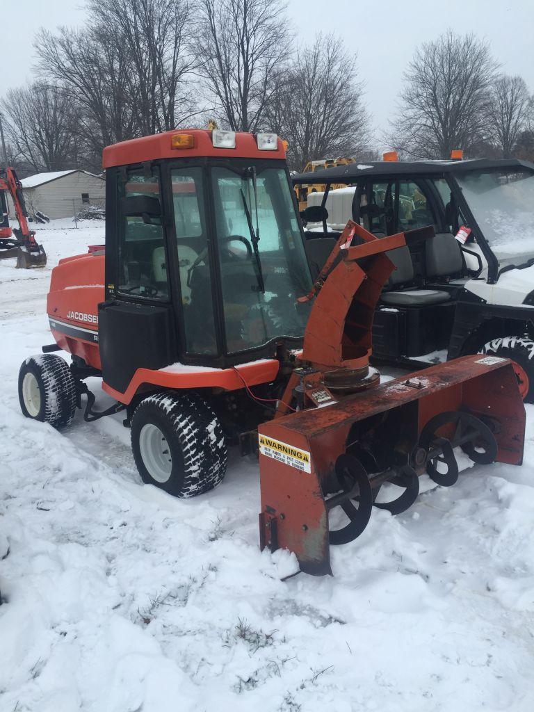 JACOBSEN ST-5111 WITH FRONT MOUNT SNOWBLOWER, 4x4, CAB, DIESEL, 5', 2-STAGE