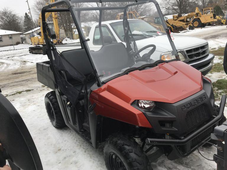 2012 POLARIS RANGER SIDE BY SIDE, GAS ENGINE, ROLL CAGE, MANUAL DUMP, SAFET