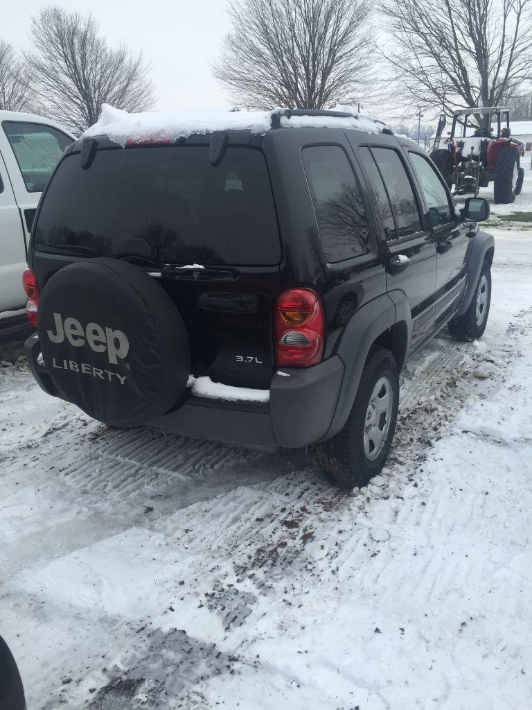 2004 JEEP LIBERTY SUV, 3.7L GAS ENGINE, AUTO TRANS, 4x4, CLOTH, POWER WINDO