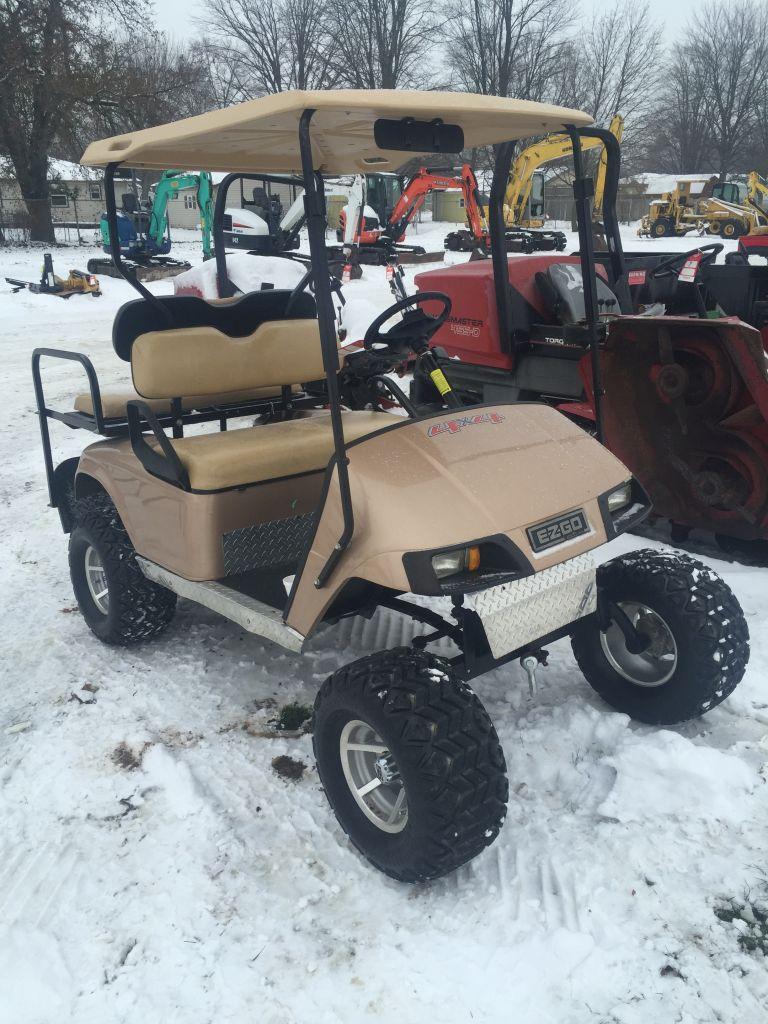 EZ-GO ELECTRIC GOLF CART, CANOPY, 4-PASSENGER