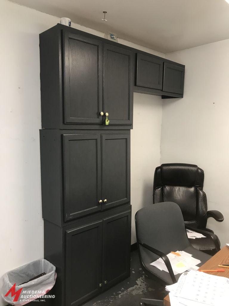 DESK (2), CHAIRS (3) AND WIRE MESH SHELF