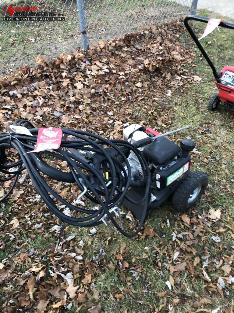 KARCHER 3000 PSI POWER WASHER, 2.5 GPM, HONDA GAS ENGINE, 50' HOSE WITH WAND, RUNS