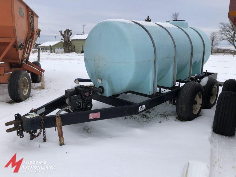 B-B ENTERPRISES LIQUID TENDER TRAILER, 1000 GALLON POLY, TANDEM AXLE, WITH BRIGGS