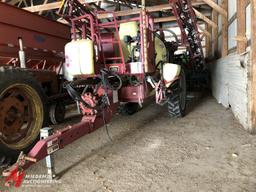 HARDI COMMANDER CM750 SPRAYER, 60' BOOM, 750 GALLON POLY TANK, PTO PUMP, RINSE TANK, 4 SECTION