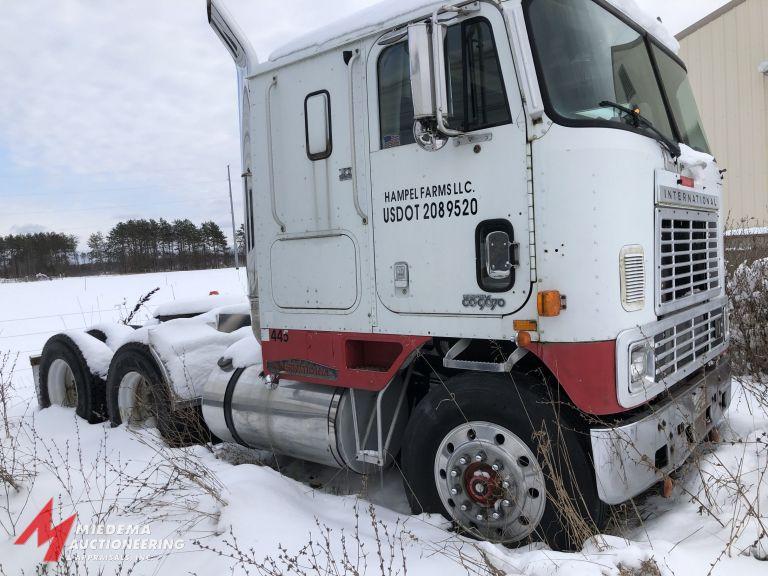 1983 INTERNATIONAL HARVESTER CO-9670 SEMI TRACTOR, CABOVER, 6X4, 350 CUMMINS DIESEL, EATON FULLER 9 