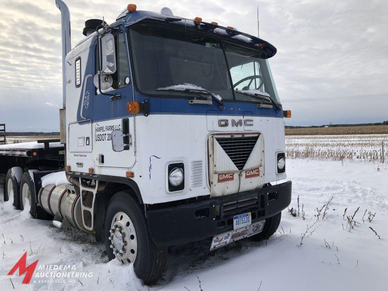 1973 GMC ASTRO 9S SEMI TRACTOR, CABOVER, 6X4, DETROIT 318 DIESEL ENGINE, 13 SPEED TRANSMISSION, 171,