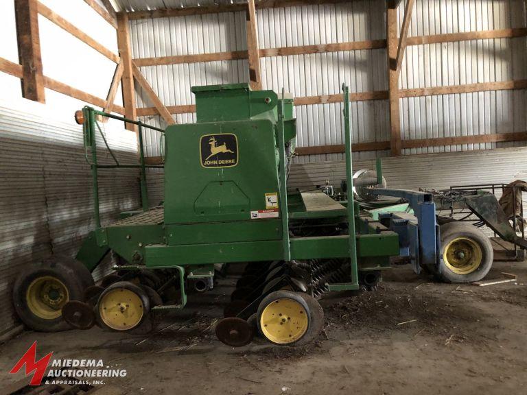 JOHN DEERE 750 GRAIN DRILL, 15' WIDE, GRASS SEEDER, DOLLY WHEEL, UNVERFERTH DRILL FILL, ROW MARK