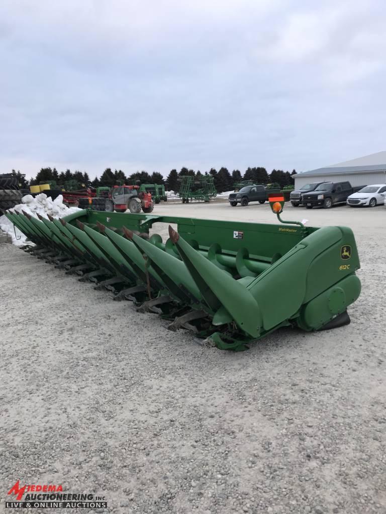 JOHN DEERE 612 CORN HEAD, 2008, STALK MASTER CHOPPING HEAD, HYDRAULIC DECK, UPDATED CLUTCHES