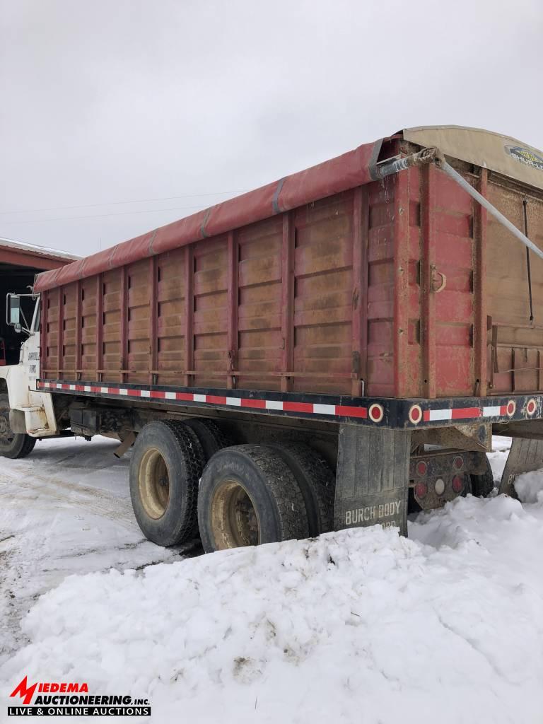 1987 FORD L8000 GRAIN TRUCK, TANDEM, 20' APPX. GRAIN BOX WITH COVER, CUMMINS 5.9 DIESEL, 213,000 MIL