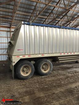 2010 DAKOTA GRAIN TRAILER, TANDEM AXLE, 34', ALUMINUM, WITH ROLL TARP