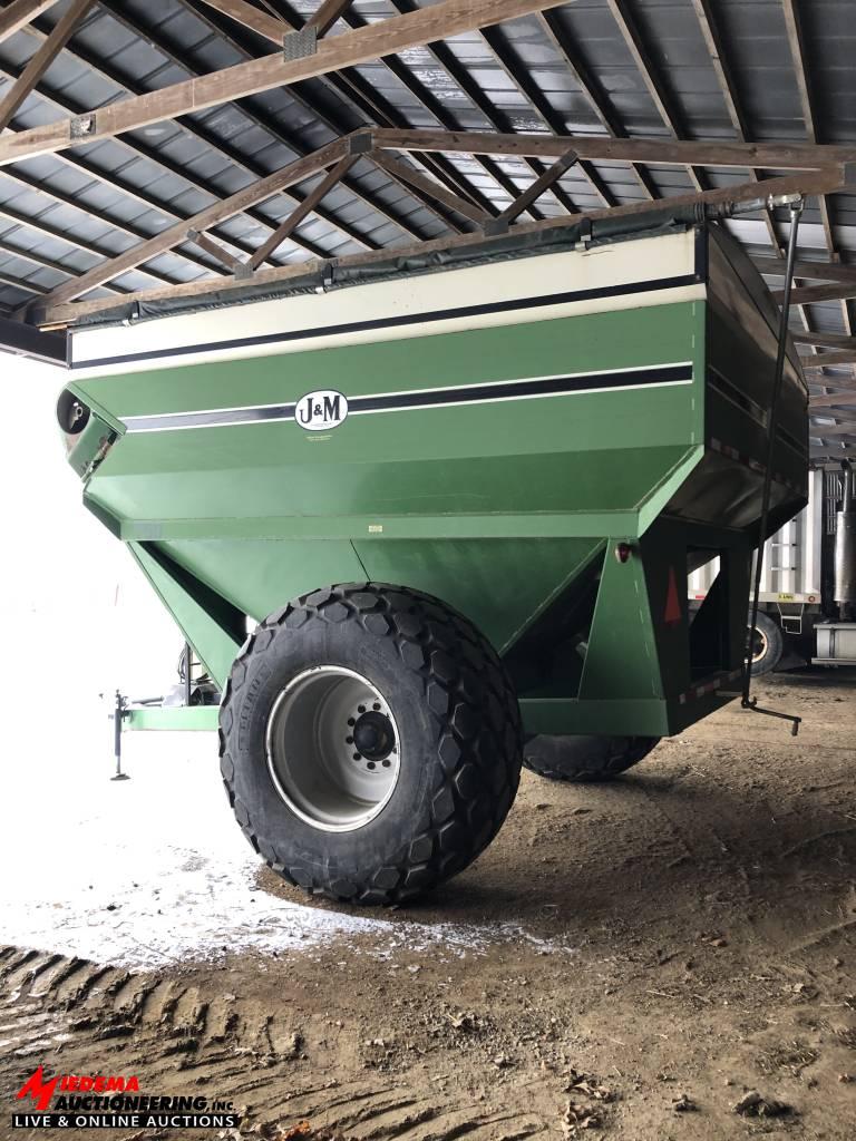 J&M 750 GRAIN CART, 30.5 LR32, WITH ROLL TARP