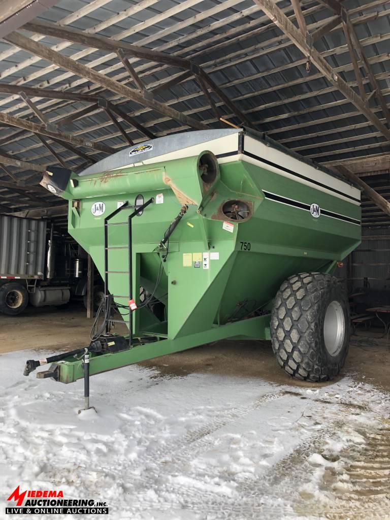 J&M 750 GRAIN CART, 30.5 LR32, WITH ROLL TARP