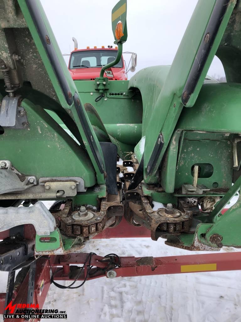 JOHN DEERE 608C 8 ROW CORN HEAD, POLY SNOUTS, SN: H0608CX730194