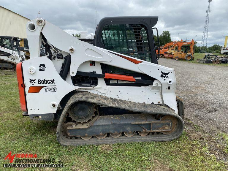 2018 BOBCAT T740 RUBBER TRACK SKID STEER, AUX HYDRAULICS, POWER BOB TACH, H