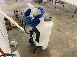 PORTABLE FOAM MACHINE, POLY TANK WITH HOSE