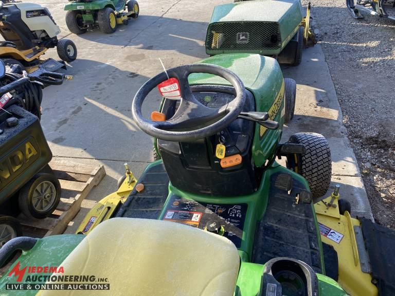 JOHN DEERE X720 RIDING LAWN TRACTOR, 62'' DECK, HOUR METER READS 90 HOURS, OWNER SAID THE 3RD NUMBER