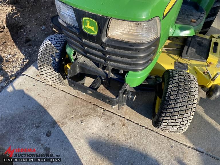 JOHN DEERE X720 RIDING LAWN TRACTOR, 62'' DECK, HOUR METER READS 90 HOURS, OWNER SAID THE 3RD NUMBER