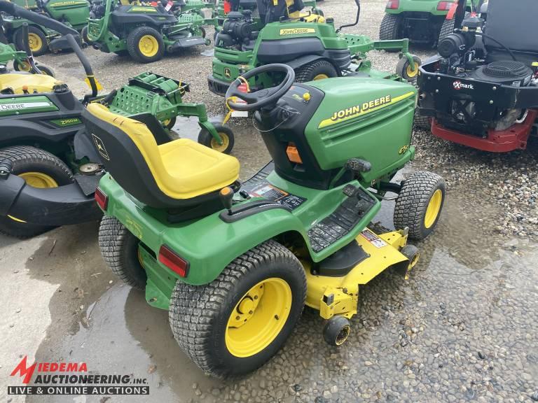 1999 JOHN DEERE GT235 RIDING MOWER, 48'' CONVERTIBLE DECK, 18-HP V-TWIN OHV ENGINE, 3-152102