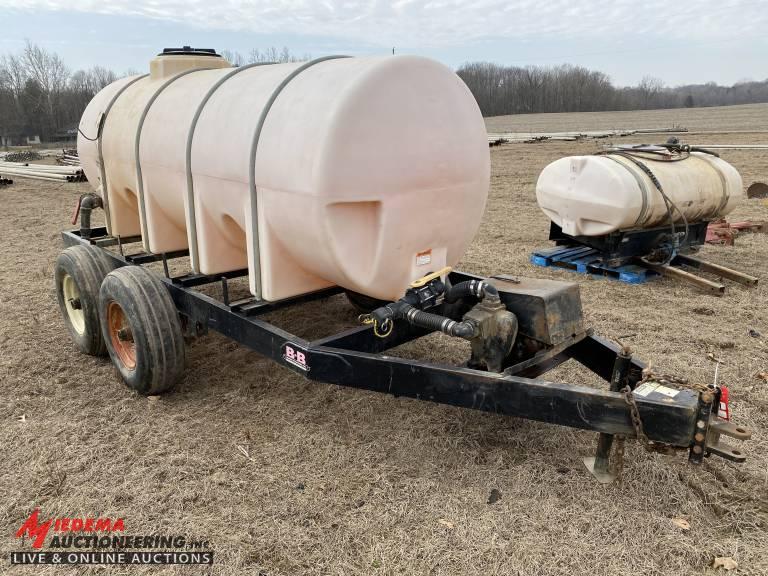 BEHNKE NURSE TANK, 1000-GALLON TANK, TANDEM AXLE, HONDA GX160 GAS ENGINE