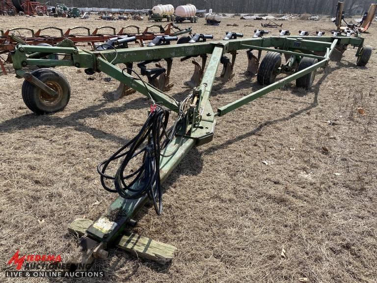 JOHN DEERE 3700 10-BOTTOM PLOW, ON LAND, S/N: A03700X010508