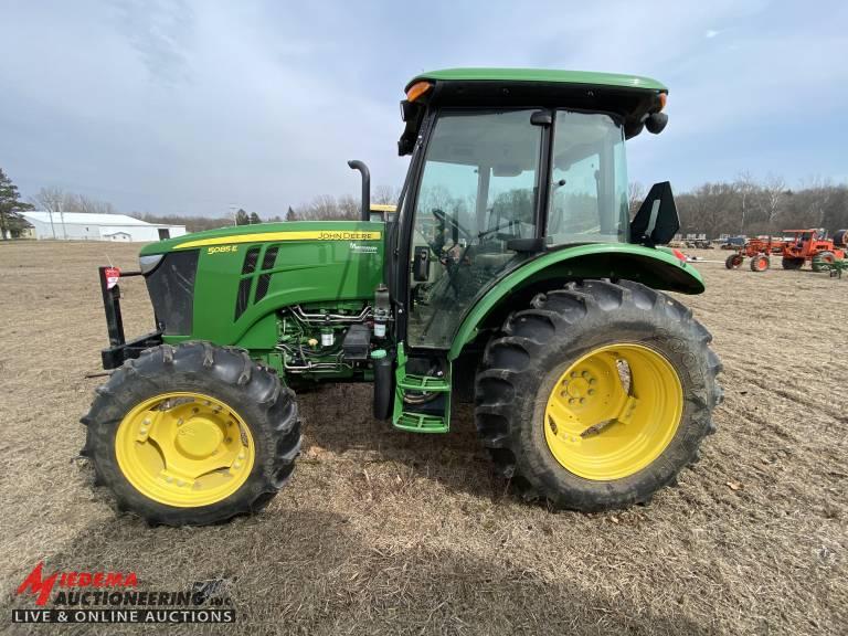 JOHN DEERE 5085E, MFWD, CAB, 3PT, PTO, 2 HYD OUTLETS, 16.9-30 REAR TIRES, 11.2-24 FRONT T