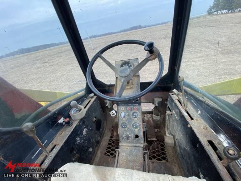 1982 VERSATILE 160  BI DIRECTIONAL TRACTOR, DIESEL, WITH LOADER, 4WD, 13.6-24 TIRES, 3628 HOURS, S/N