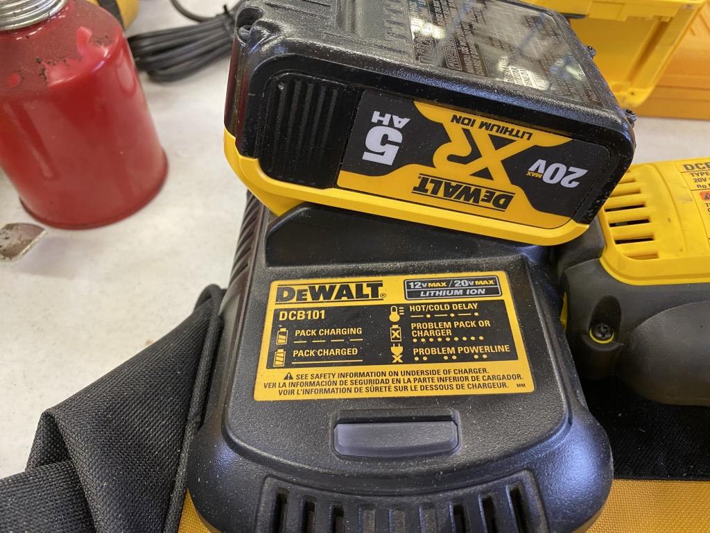 DEWALT 1/2'' IMPACT CORDLESS, 20 VOLT WITH BATTERY, CHARGER AND BAG