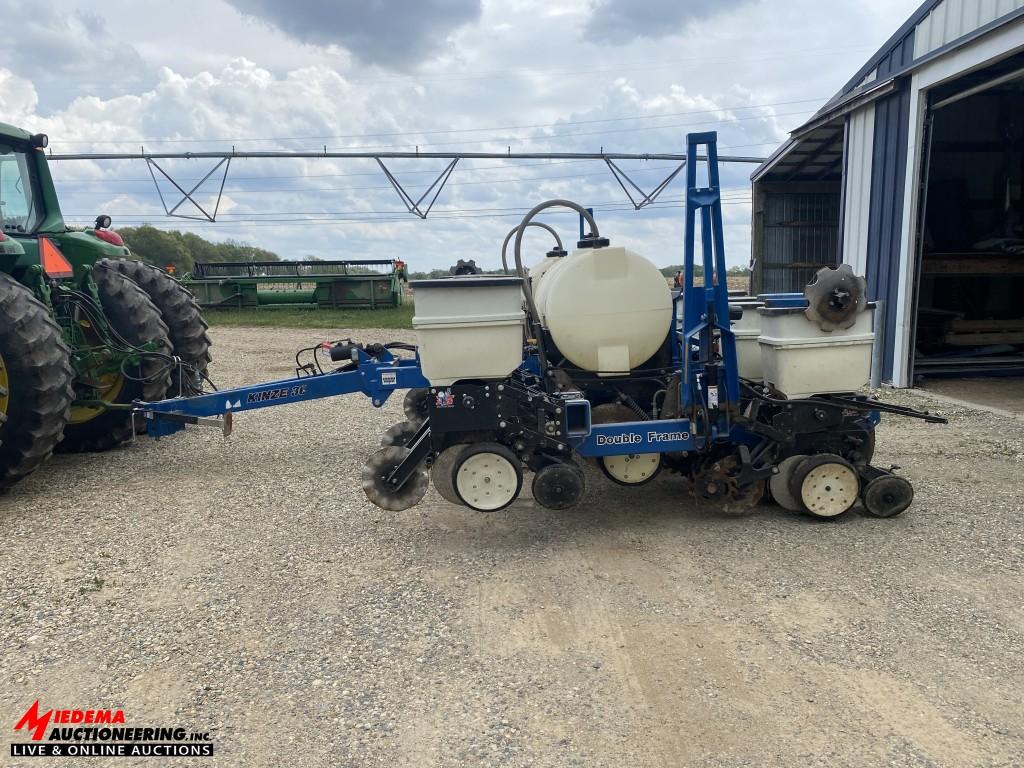 2014 KINZE 3000 6/11 ROW PLANTER, LIQUID FERTILIZER, 30''/15'' SPACING, 150-GALLON TANKS, DOUBLE FRA