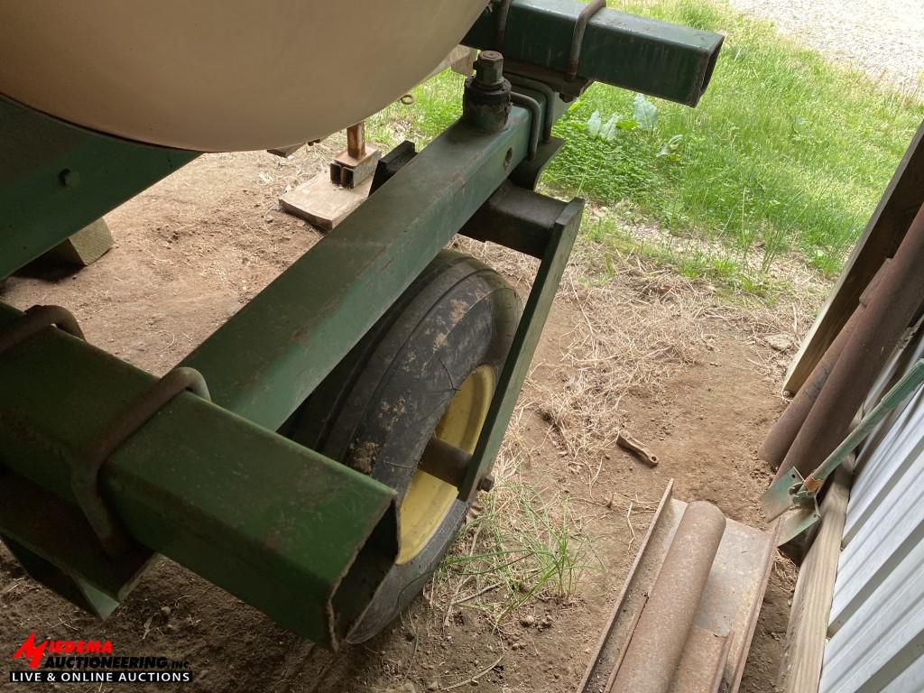 JOHN DEERE 250 PORTABLE FERTILIZER CART, 500-GALLON TANK