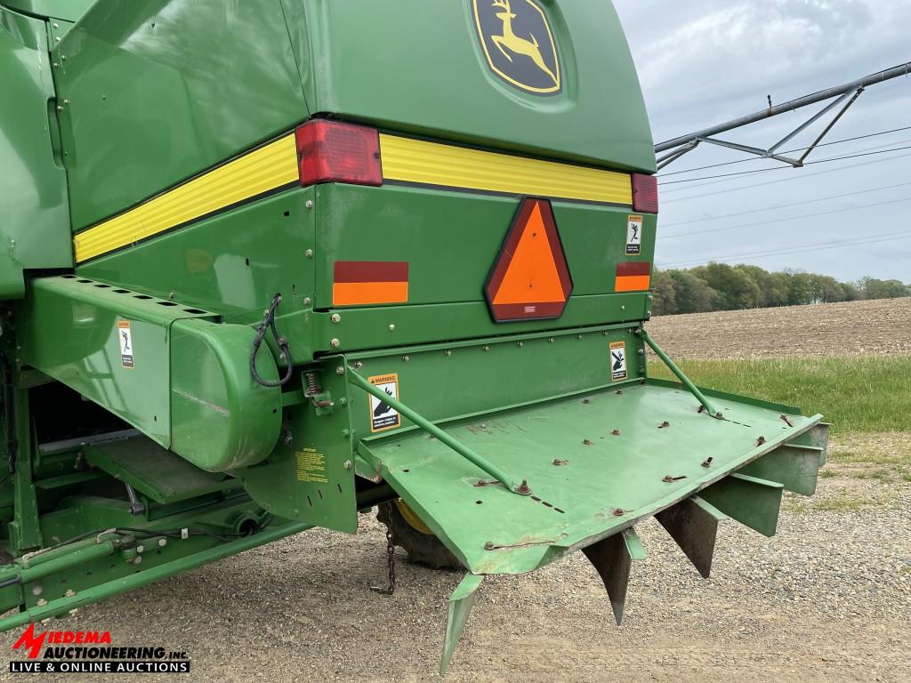 2003 JOHN DEERE 9550 WALKER COMBINE, HYDROSTATIC TRANSMISSION, 240 HP ENGINE, 2WD, GREENSTAR DISPLAY