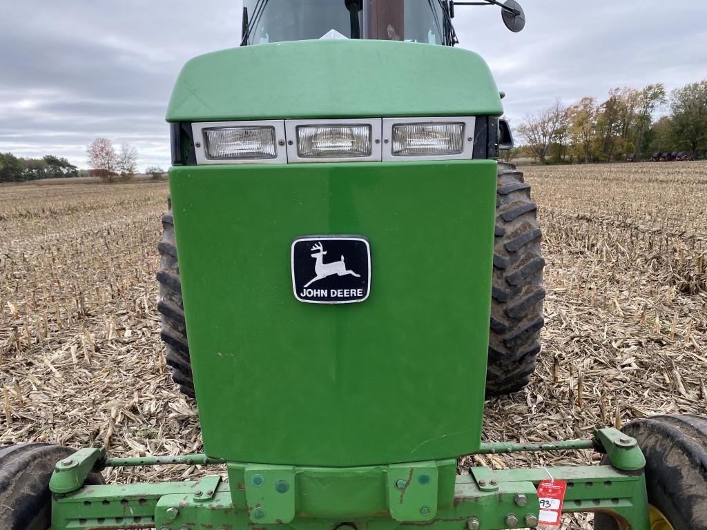 1990 JOHN DEERE 4255 TRACTOR, DIESEL, 2WD, 3PT, PTO, 2 SCV'S, POWERSHIFT TRANS, 20.8-38 REAR TIRES, 