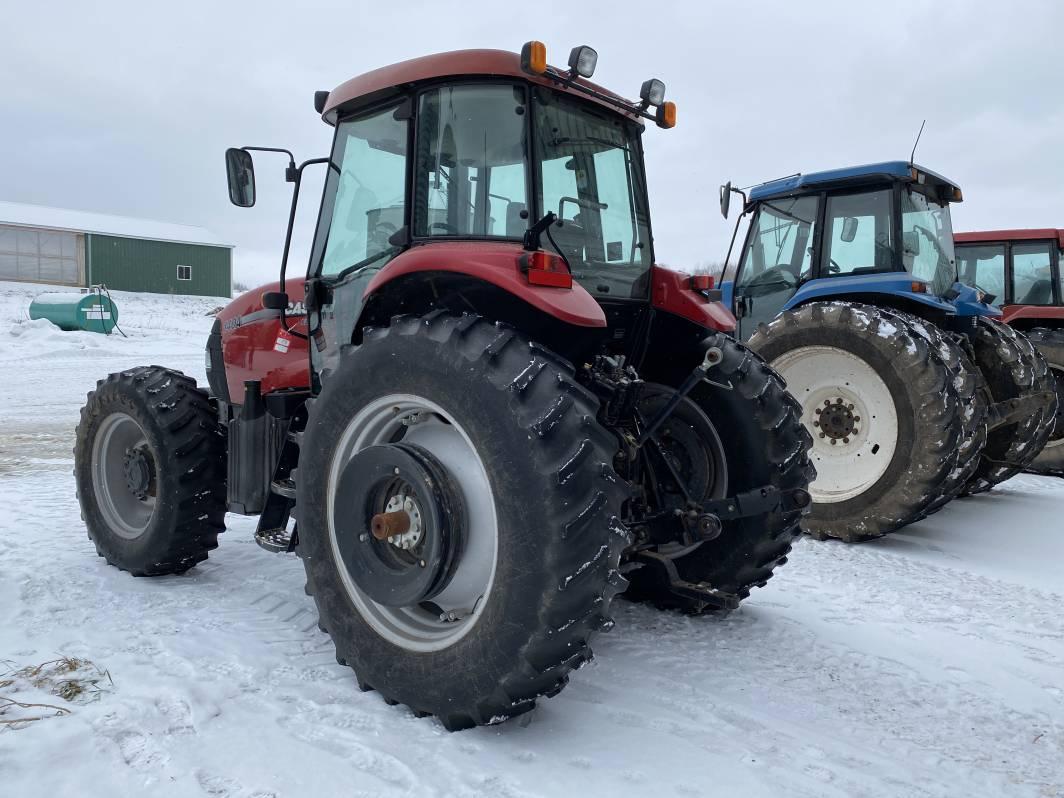 2014 CASE IH FARMALL 140A, MFWD, 140-HP DIESEL, 3PT, 540/1000 PTO, 18.4-38 REAR TIRES, 14.9-28 FRONT