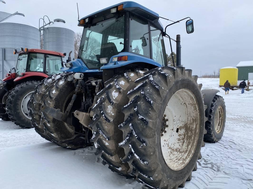 1994 FORD 8870 TRACTOR, MFWD, 210-HP DIESEL, 3PT, 1000 PTO, 4-HYD. OUTLETS, 480/80R46 REAR DUALS, 42