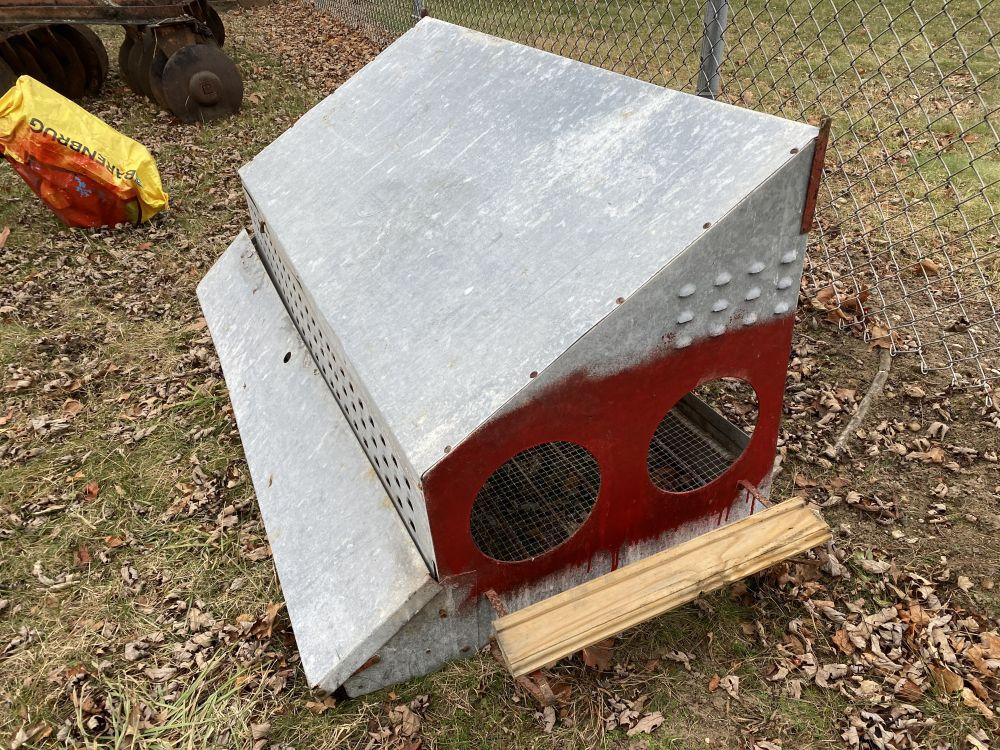 VINTAGE BROWER MFG. CO. POULTRY NEST BOX