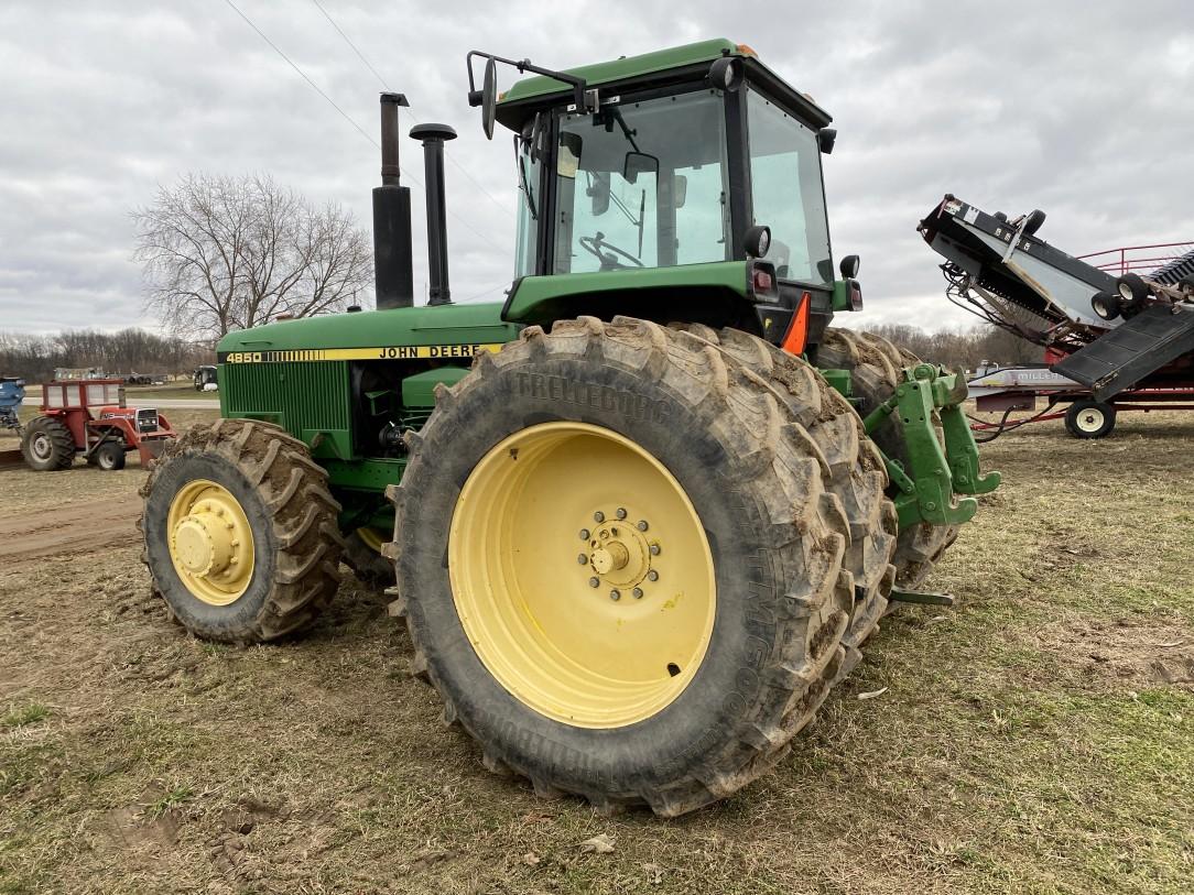 JOHN DEERE 4850 TRACTOR, 4WD, 3PT WITH QUICK HITCH, PTO, 2-REMOTES, 18.4R42 REAR DUALS, 16.9R28 FRON