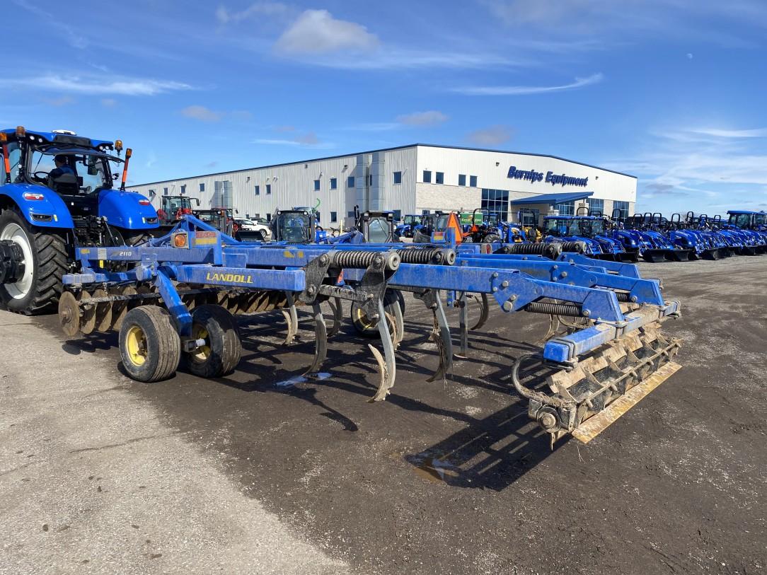 2008 LANDOLL 2100-11 CHISEL PLOW, 11-SHANK WITH CHOPPER REEL, AUTO RESET SHANKS, SINGLE POINT DEPTH,