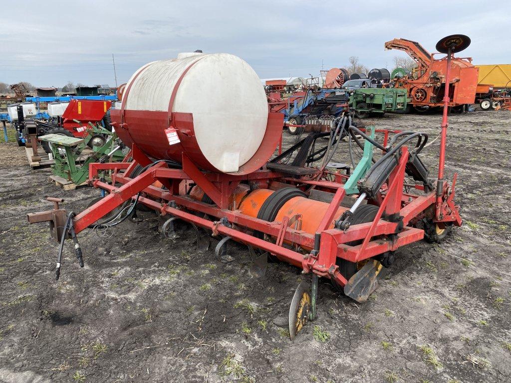 STANHAY PLANTER, 4-DOUBLE ROW (8 UNITS), WITH BEDDER & FERTILIZER APPLICATOR