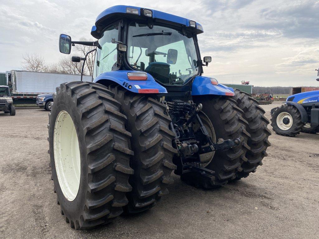 NEW HOLLAND T6070 ELITE TRACTOR, 4WD, 3PT, PTO 540-1000, 3-REMOTES, 6-FRONT WEIGHTS, 18.4R42 REAR DU