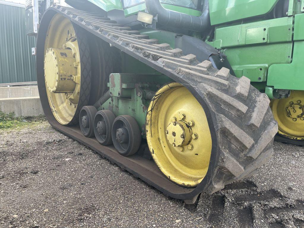 JOHN DEERE 8200T TRACK TRACTOR, 20 FRONT WEIGHTS, 3PT, PTO, 3 REMOTES, QUICK ATTACH, 25'' TRACKS, 56